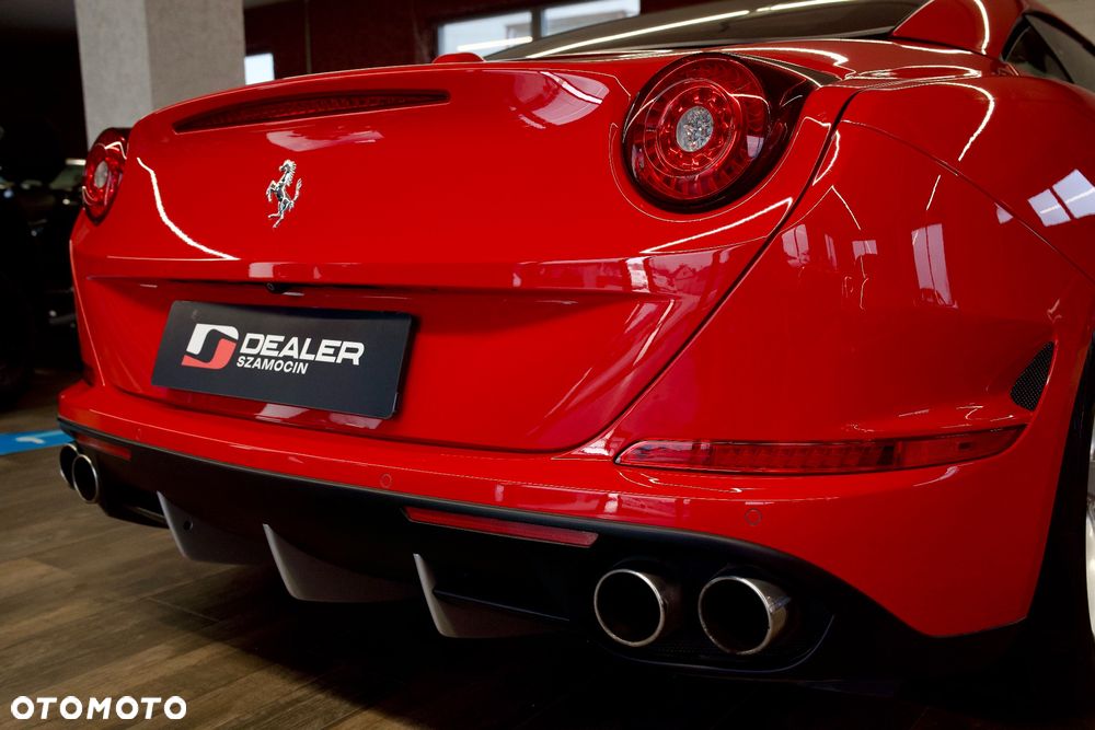 Ferrari California T - 12