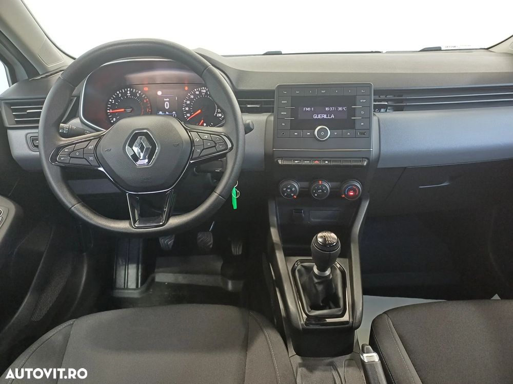 Renault Clio - 7