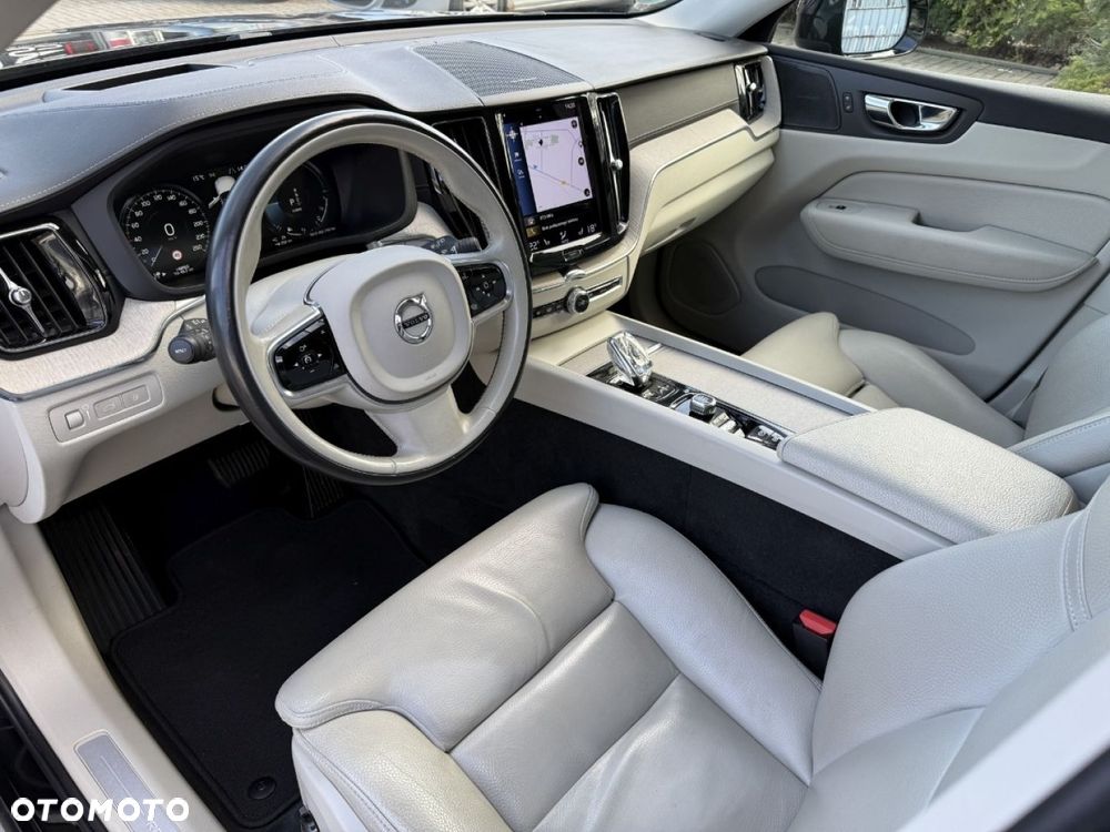 Volvo XC 60 T6 Plug-In Hybrid AWD Inscription - 15