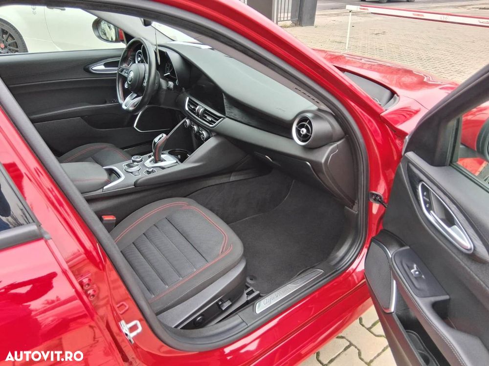 Alfa Romeo Giulia - 7