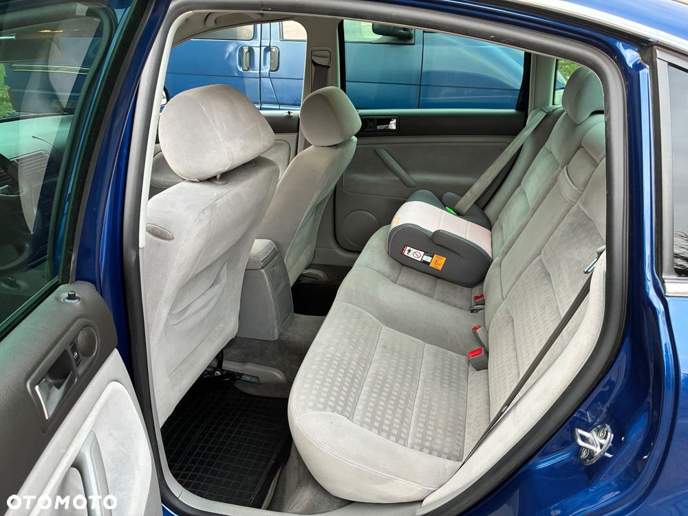 Volkswagen Passat 2.0 Comfortline - 5