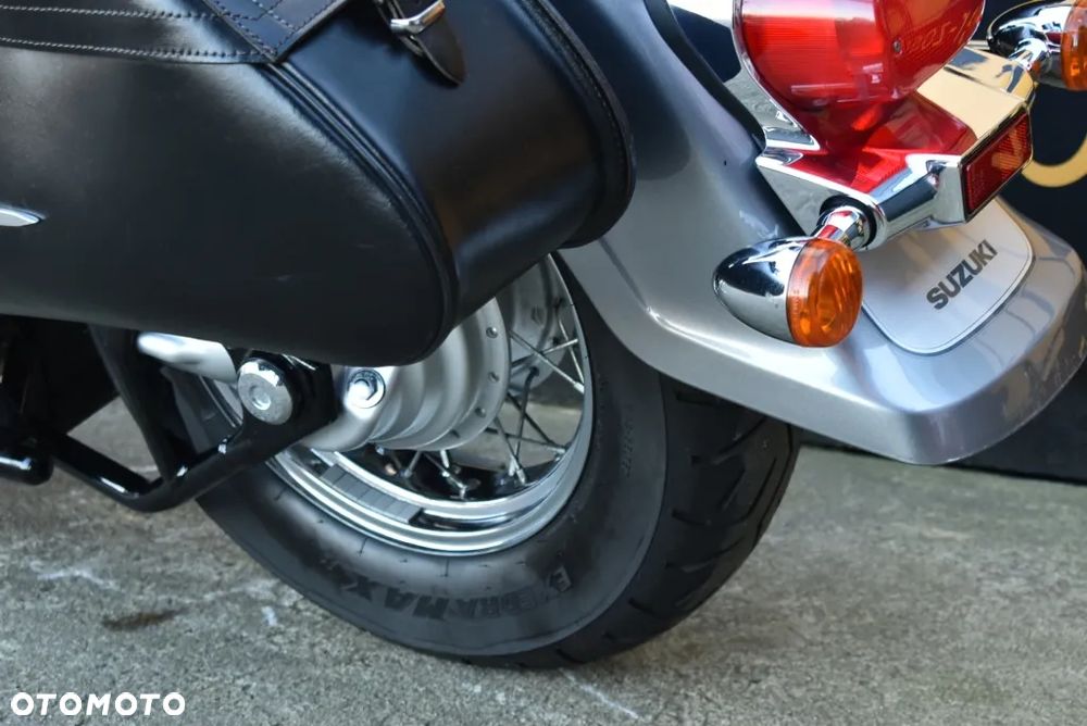 Suzuki VL 800 Volusia - Boulevard C50 - 17