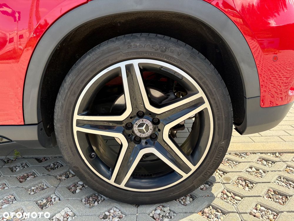 Mercedes-Benz GLA 200 7G-DCT AMG Line - 9