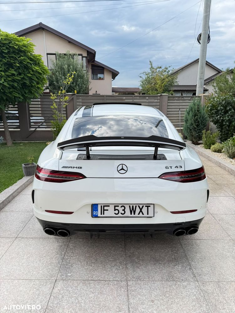 Mercedes-Benz AMG GT - 3