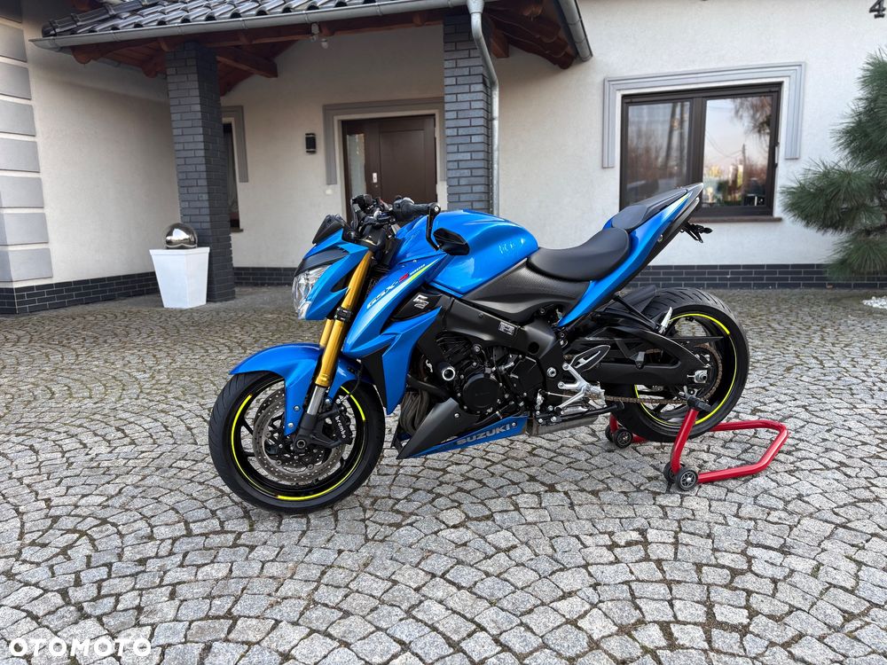 Suzuki GSX - 1