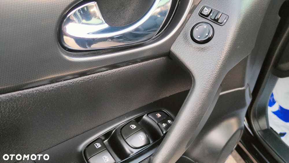 Nissan Qashqai 1.2 DIG-T Xtronic 360 - 27