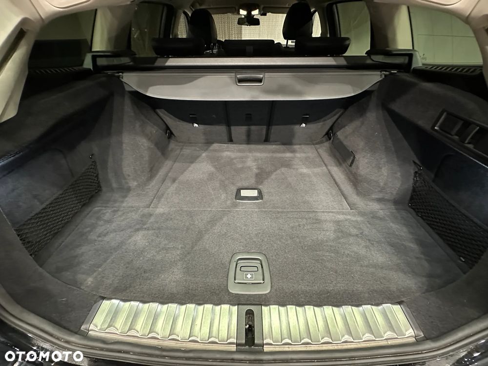 BMW Seria 3 320d xDrive Sport Line - 12