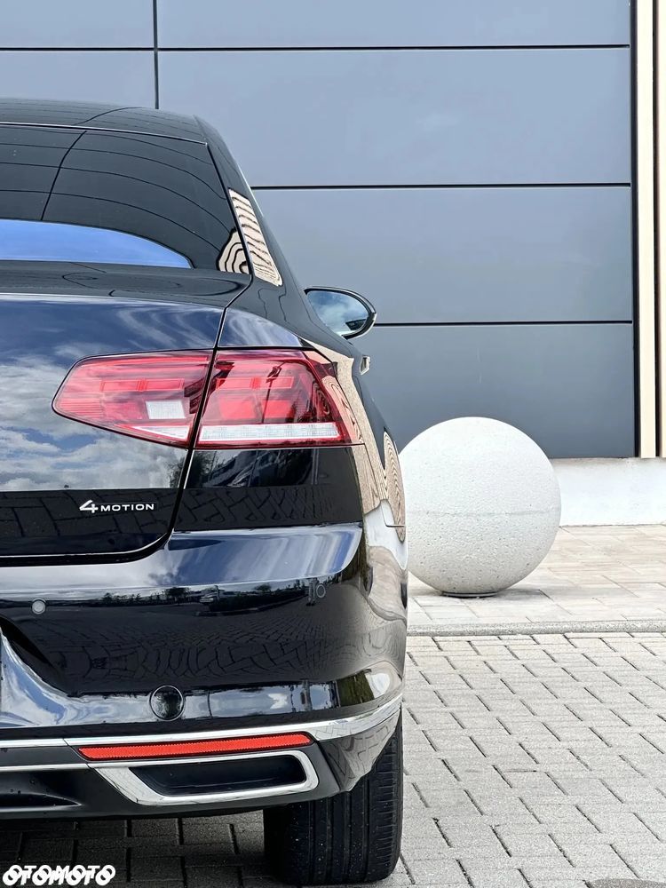 Volkswagen Passat 2.0 TDI 4Mot Elegance DSG - 9