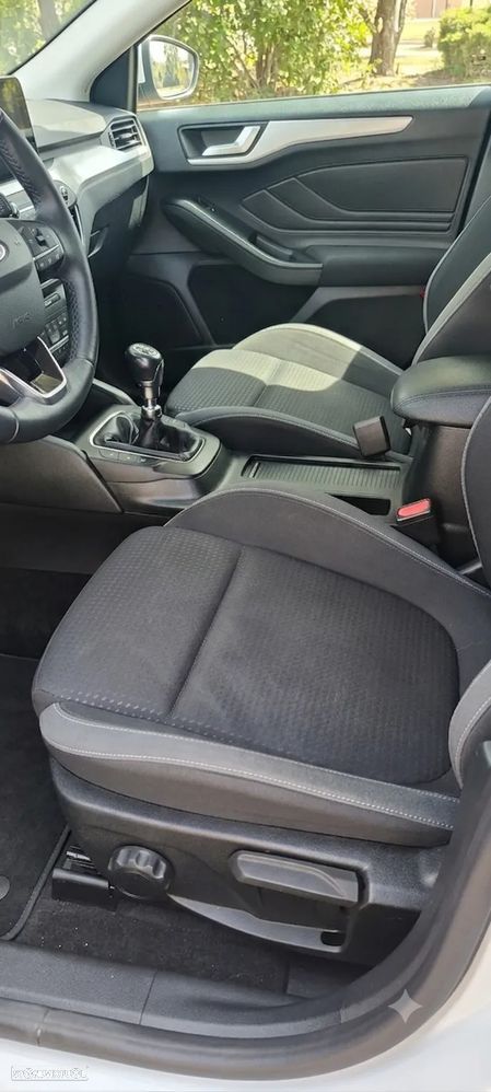 Ford Focus SW 1.5 TDCi EcoBlue Business - 9