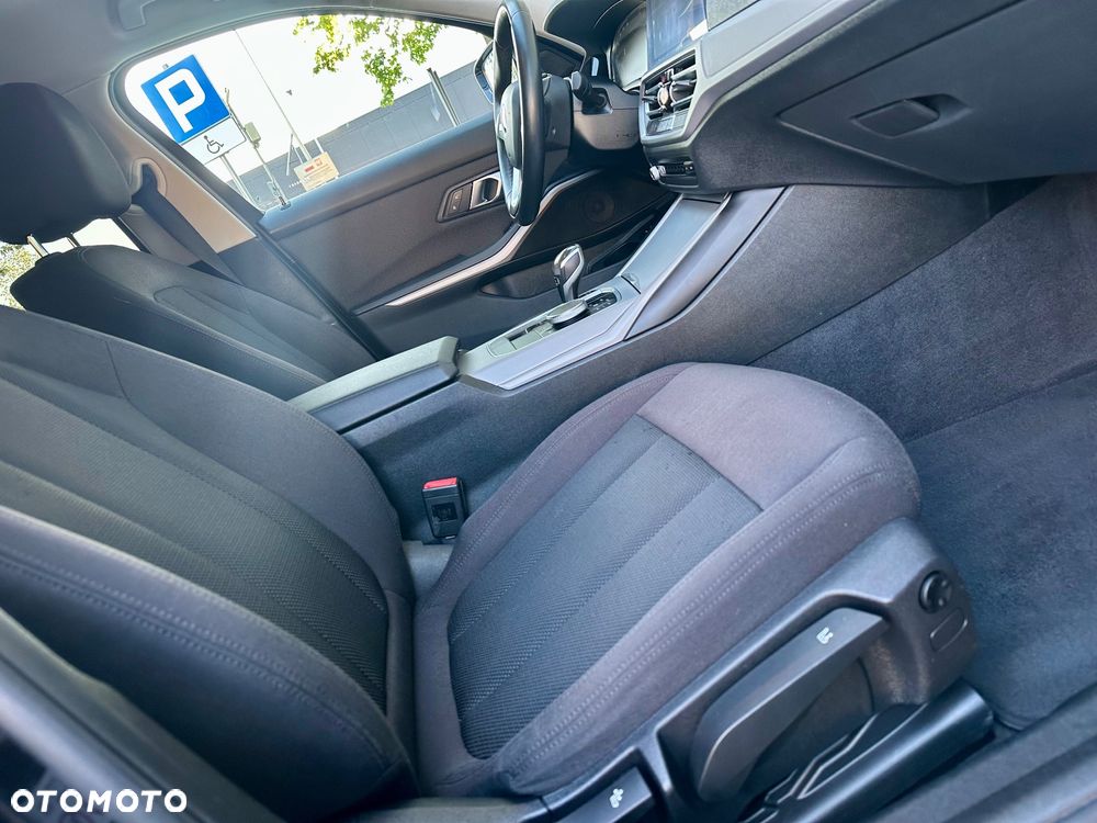 BMW Seria 3 320d MHEV Advantage sport - 34