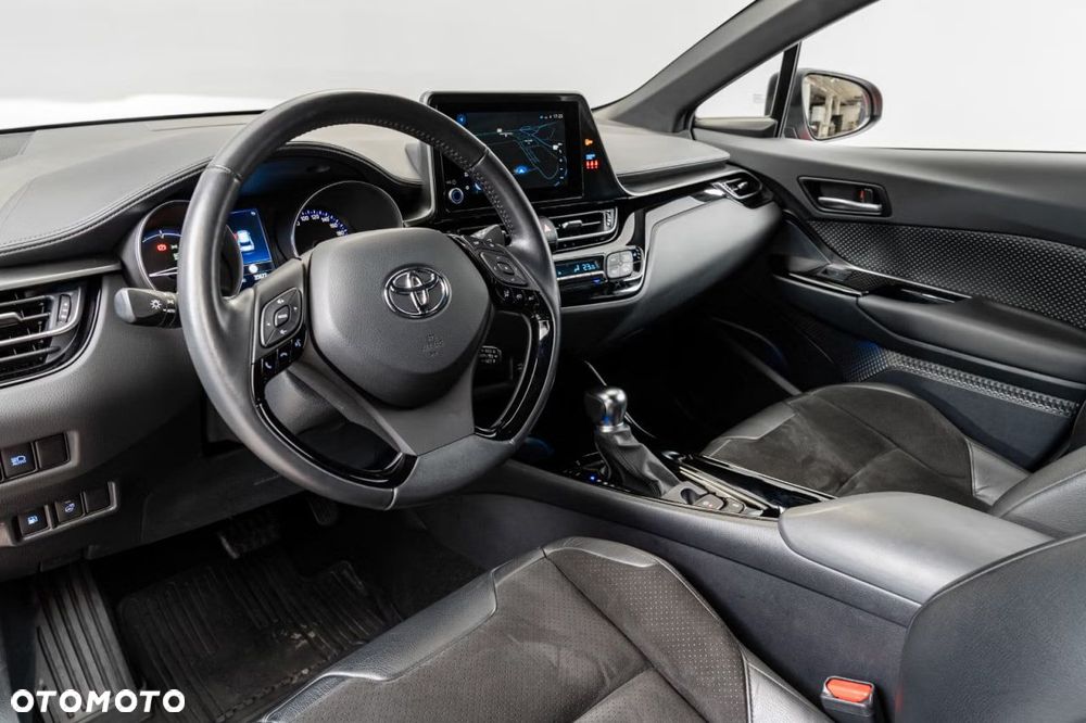 Toyota C-HR Lounge - 13