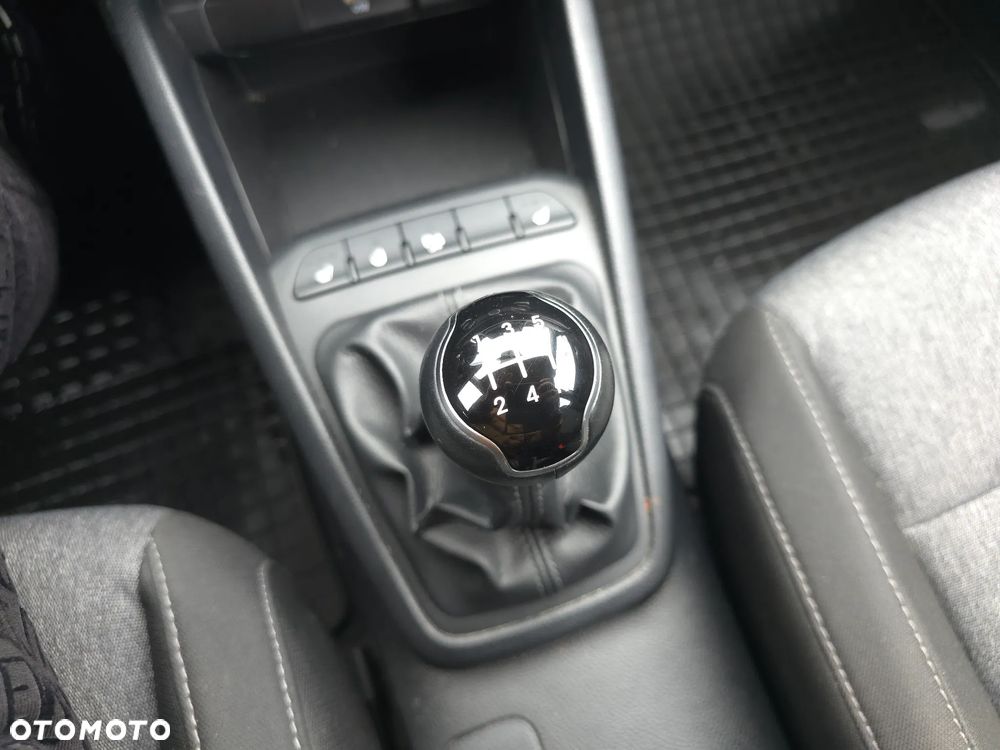 Kia Stonic 1.2 L Business Line - 30