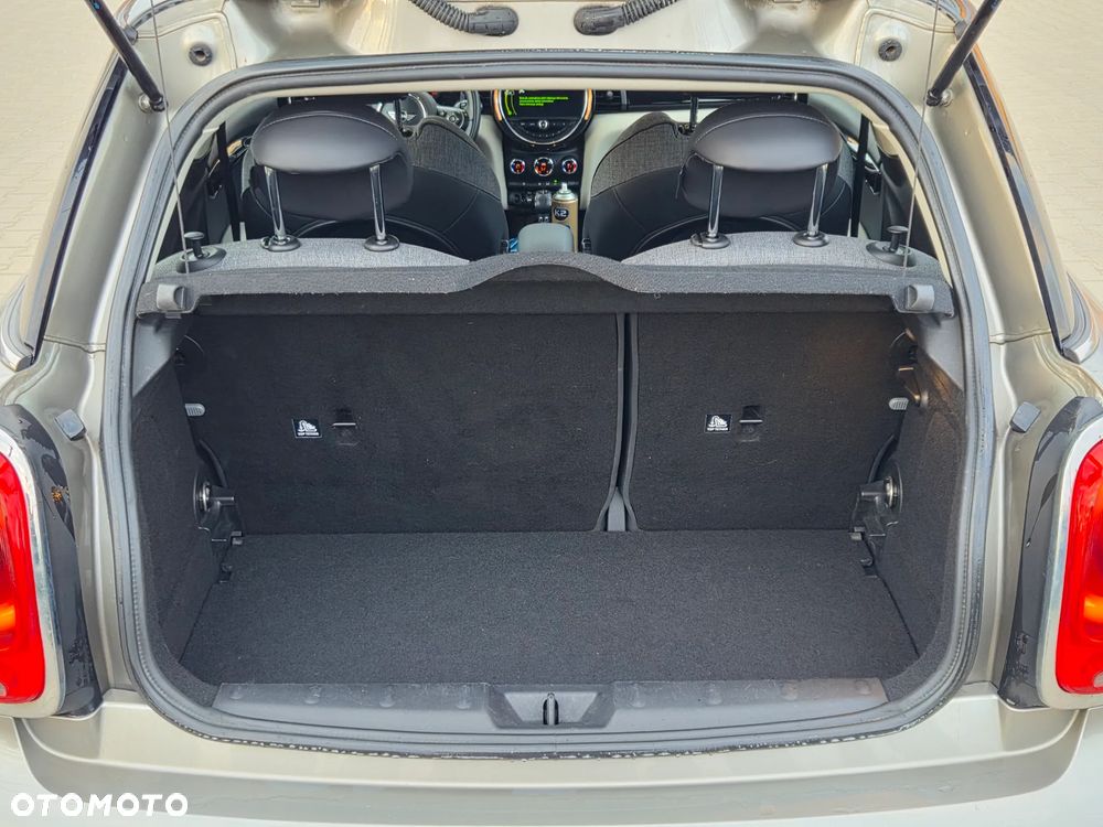 MINI Cooper Seven Chili - 30