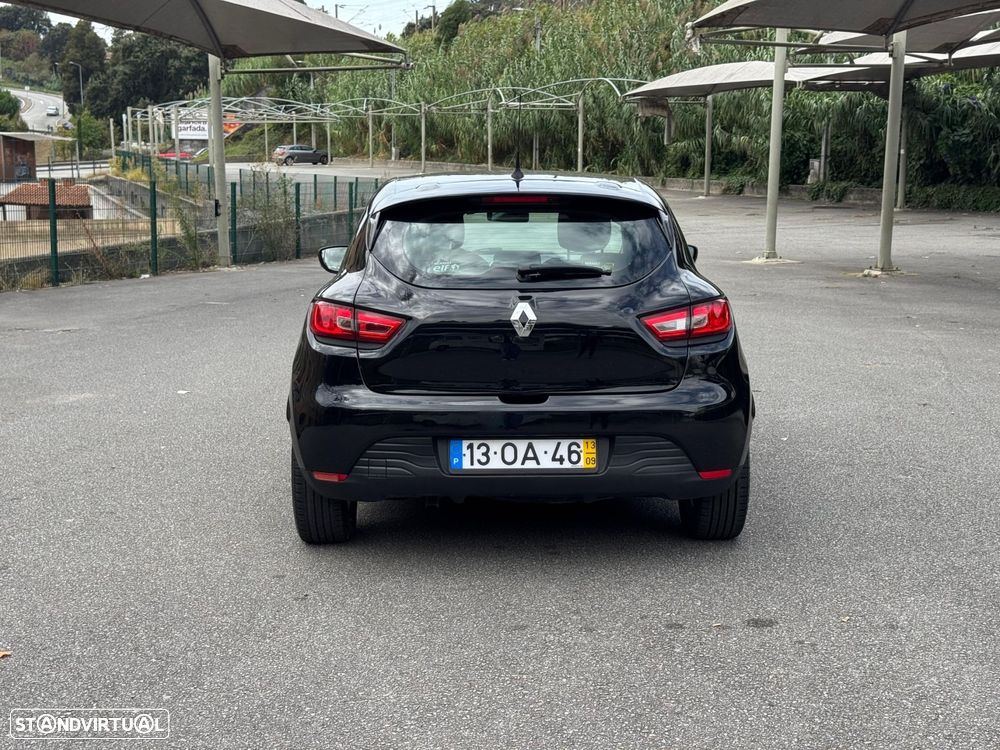 Renault Clio - 6