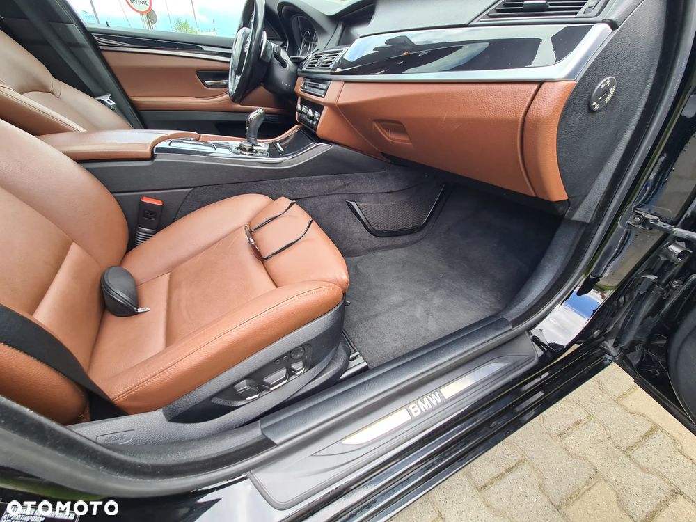 BMW Seria 5 520d xDrive Luxury Line - 11