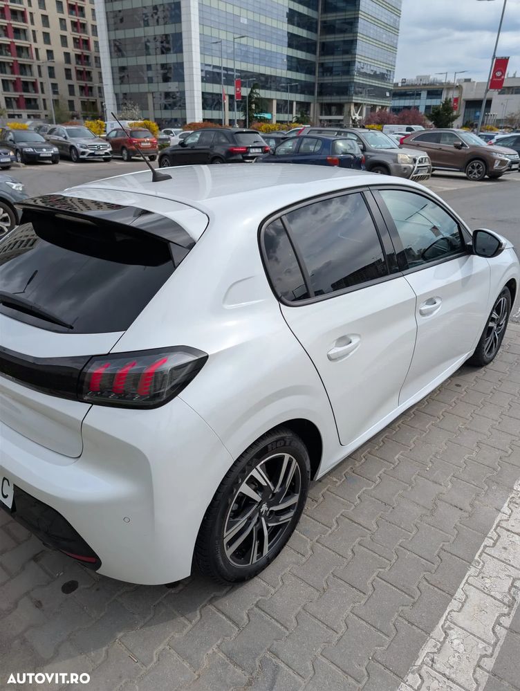 Peugeot 208 1.2 L PureTech STT Allure - 7