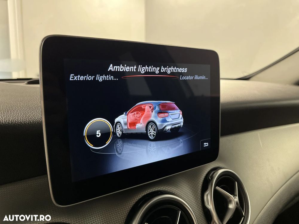 Mercedes-Benz GLA 200 d 7G-DCT - 22