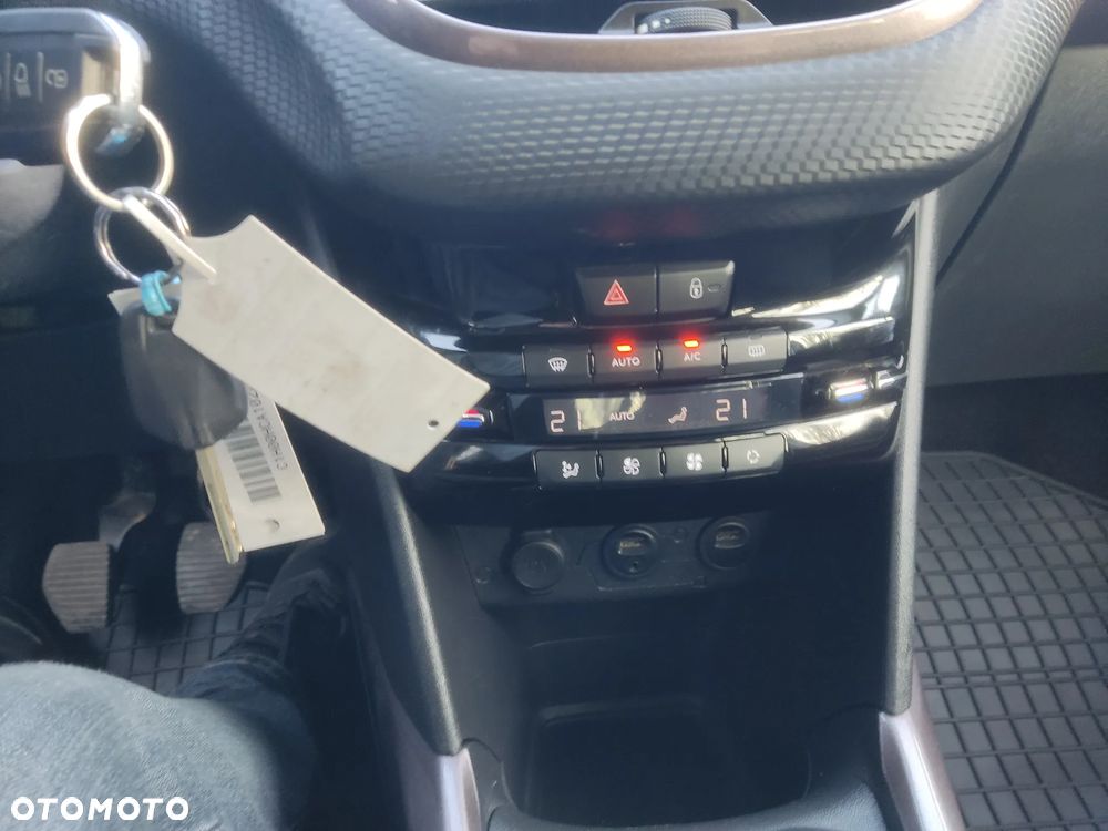 Peugeot 2008 1.4 HDi Access - 26