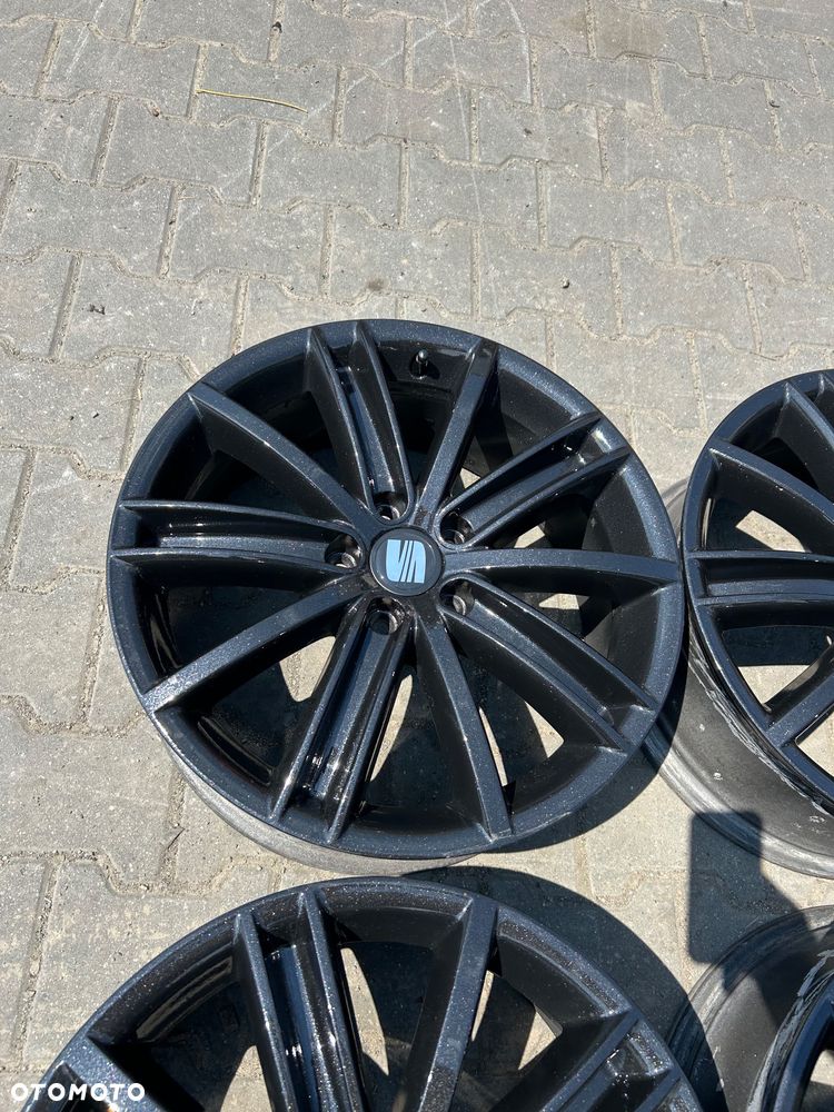 Alufelgi Seat 18 cali 5x112 Audi Volkswagen Skoda Czarne - 7