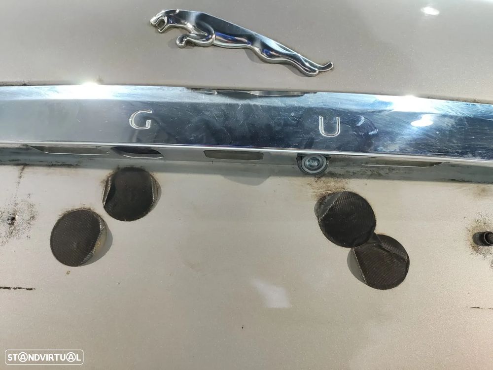 Mala Jaguar XF X250 Pre-Facelift com Câmara - Tampa mala - 9