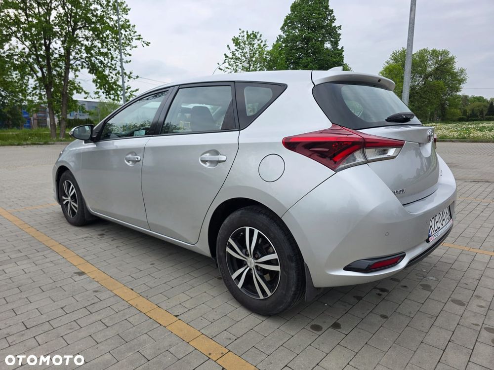 Toyota Auris 1.33 VVT-i Comfort - 5