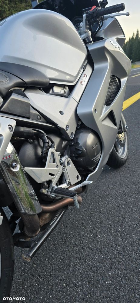 Honda VFR - 9