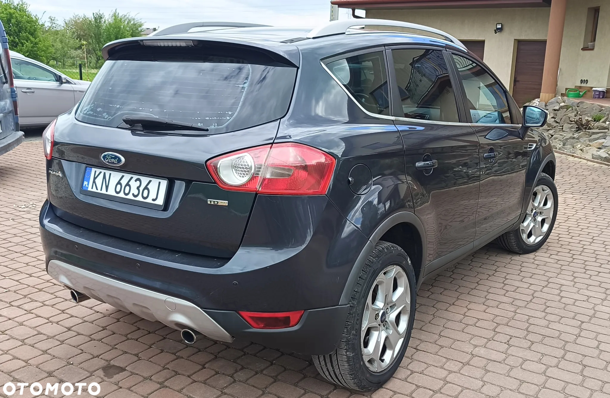 Ford Kuga 2.0 TDCi 4x4 Titanium - 4