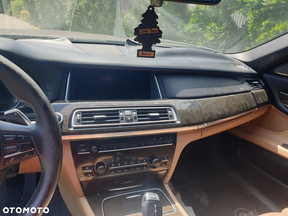 BMW Seria 7 750i Edition Exclusive - 19