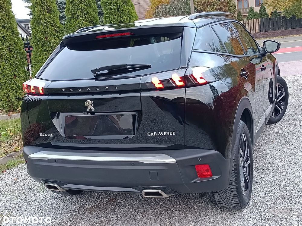 Peugeot 2008 PureTech 130 EAT8 GT - 9