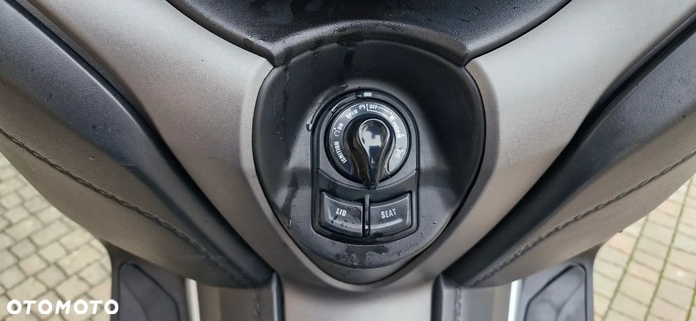 Yamaha X-max - 15