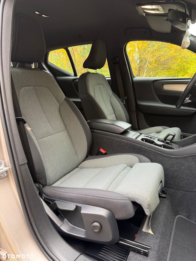 Volvo XC 40 B3 Plus Bright - 18
