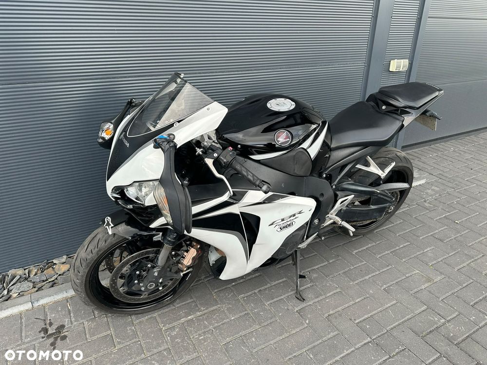 Honda CBR - 1