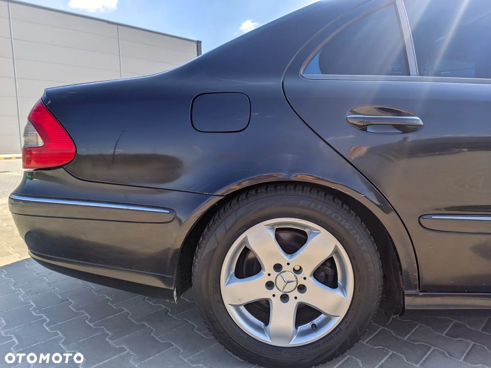 Mercedes-Benz Klasa E 300 BLUETEC Avantgarde - 29