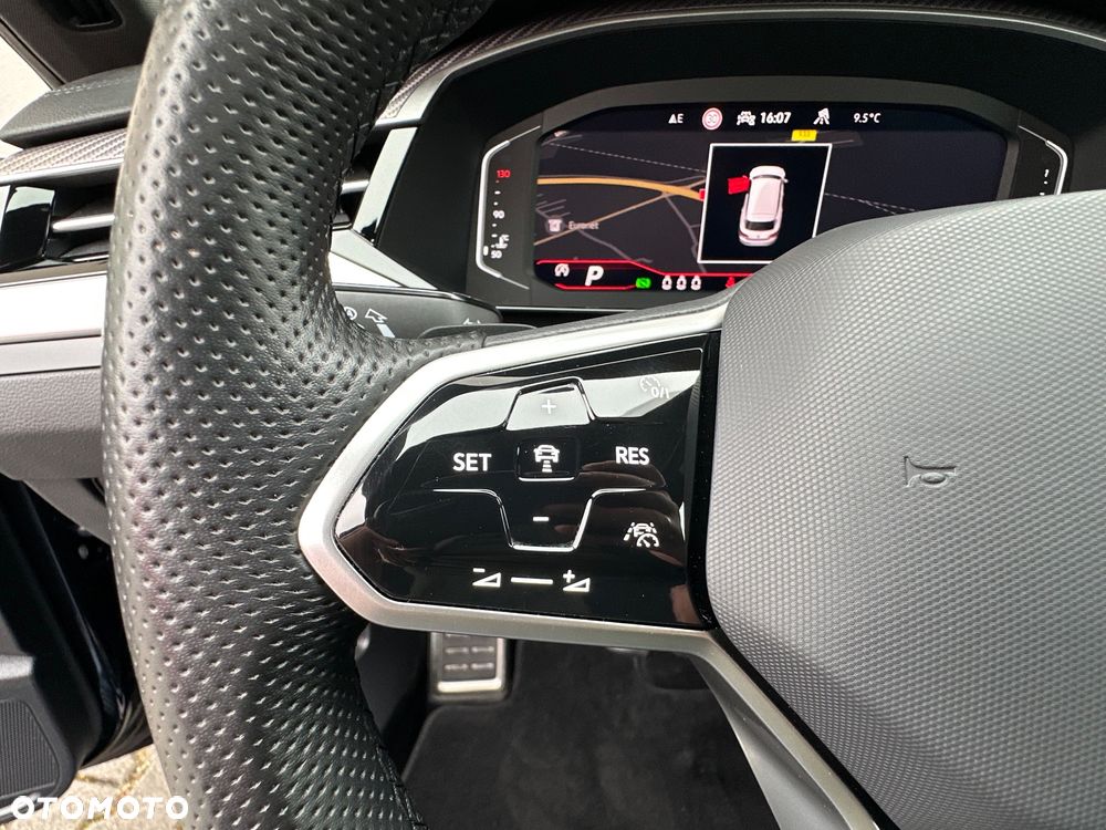 Volkswagen Arteon 2.0 TDI SCR 4Motion DSG R-Line - 32