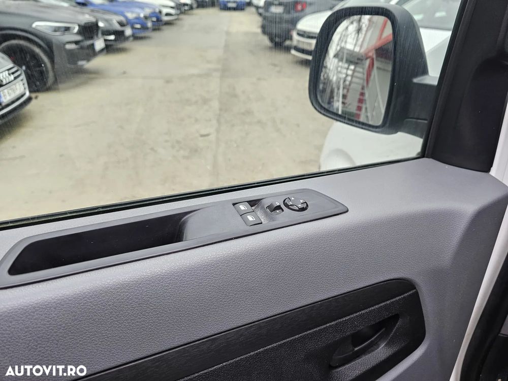 Toyota Proace 1.5 D-4D 120CP 8+1 L2H1 Base+ - 8