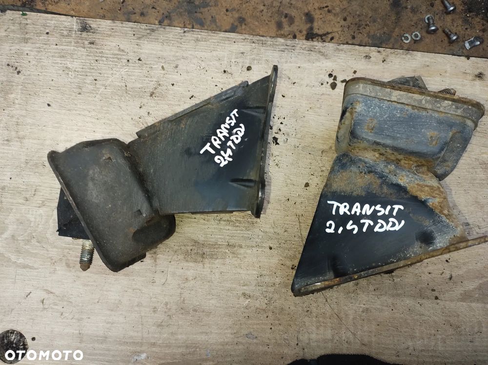 Ford Transit MK6 2,4tddi poduszka skrzyni biegów silnika łapa