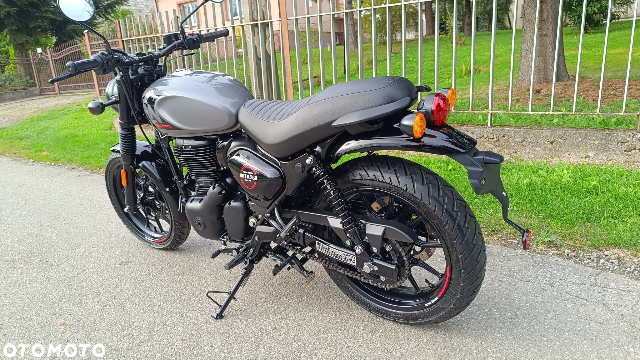 Royal Enfield HNTR - 4
