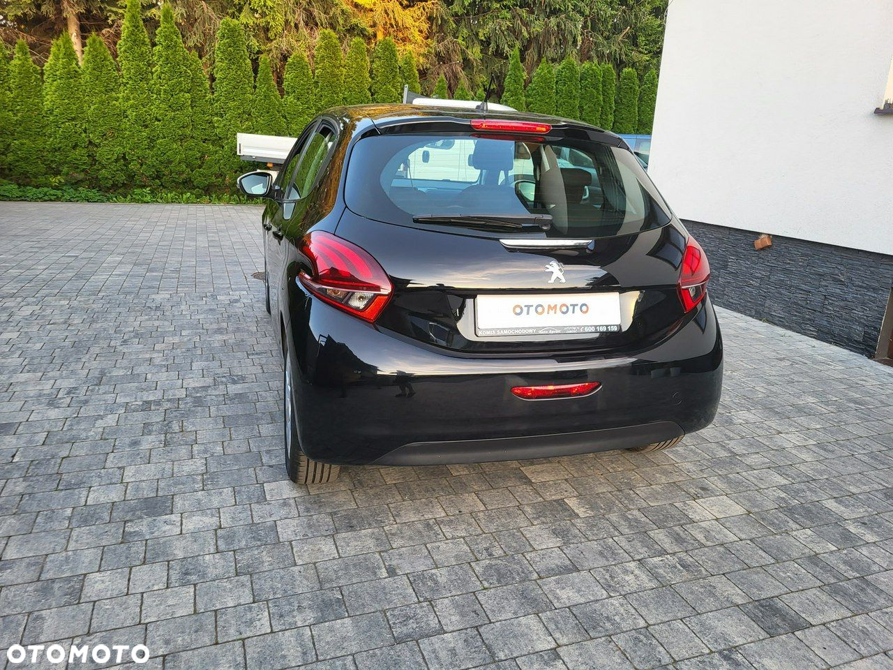 Peugeot 208 - 6
