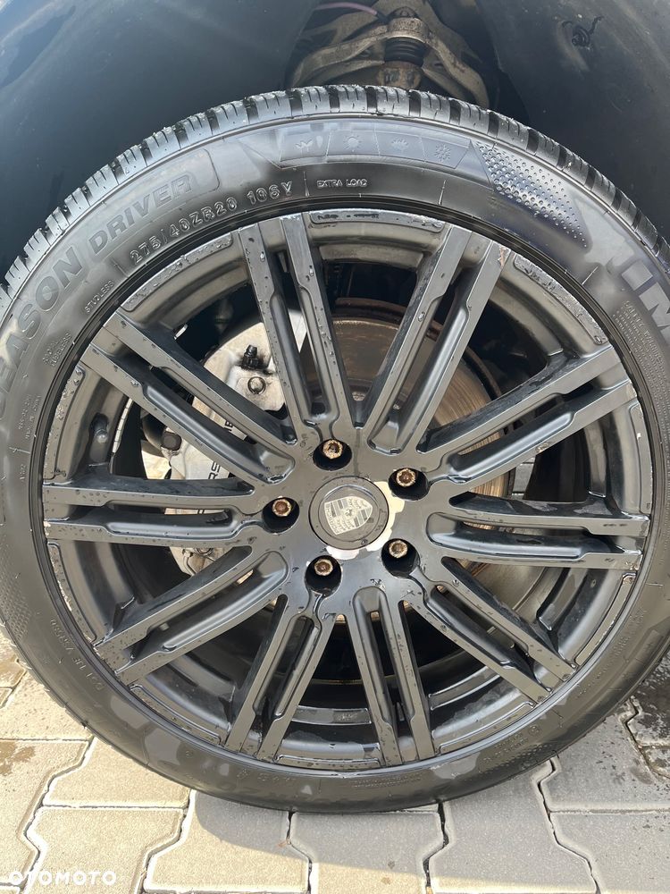 Porsche Cayenne - 19