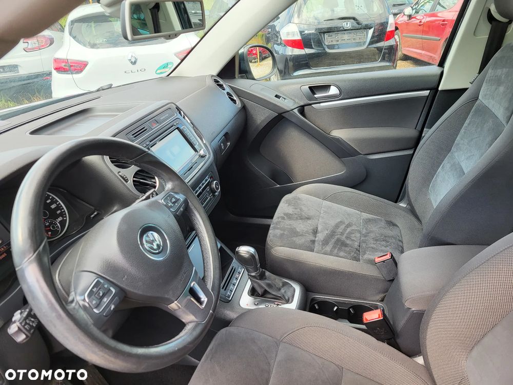 Volkswagen Tiguan 2.0 TDI DPF 4Motion BlueMotion Technology DSG Exclusive - 12