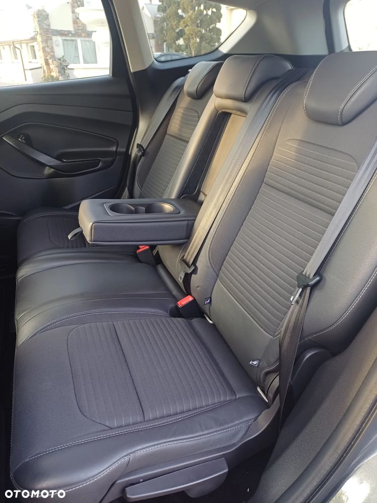 Ford Kuga 1.5 EcoBoost 2x4 Titanium - 20