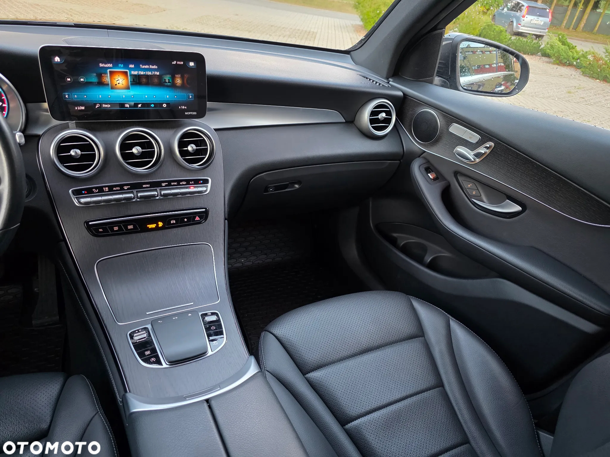 Mercedes-Benz GLC 300 4Matic 9G-TRONIC - 17