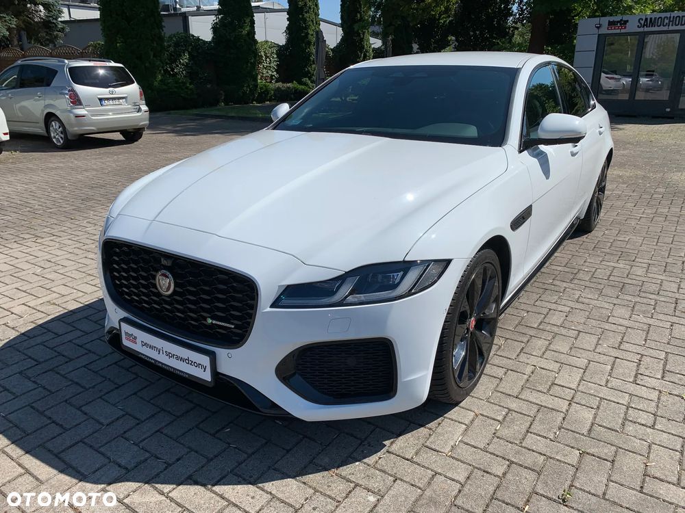 Jaguar XF 2.0 P250 R-Dynamic SE - 3