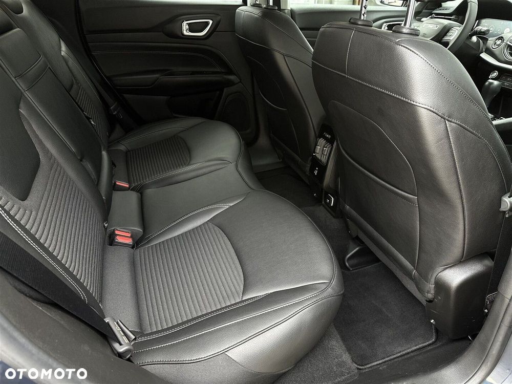 Jeep Compass 1.5 T4 mHEV Limited FWD S&S DCT - 8