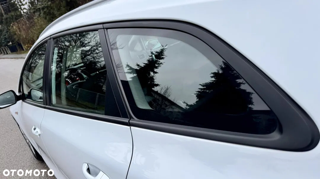 Kia Ceed 1.4 CVVT SW Dream-Team Edition - 12