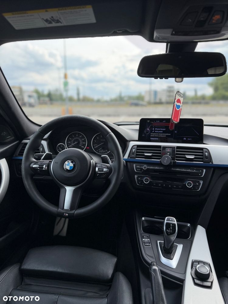 BMW Seria 3 335i - 12