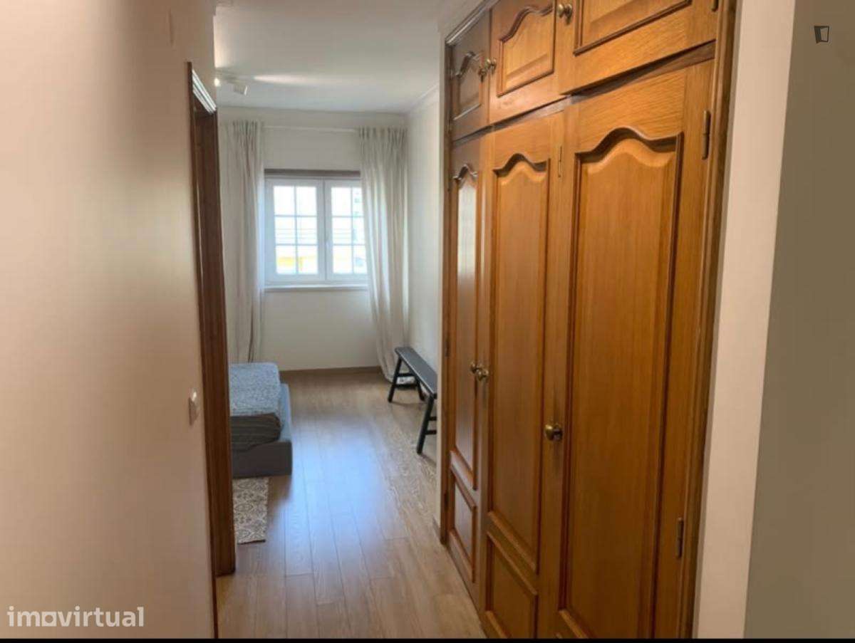 Quarto - localizado em Mafra - Grande imagem: 5/12