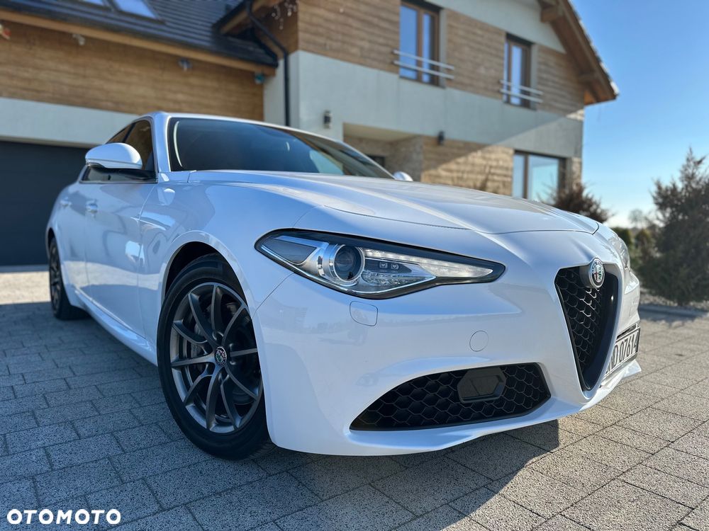 Alfa Romeo Giulia 2.0 Turbo Veloce - 1