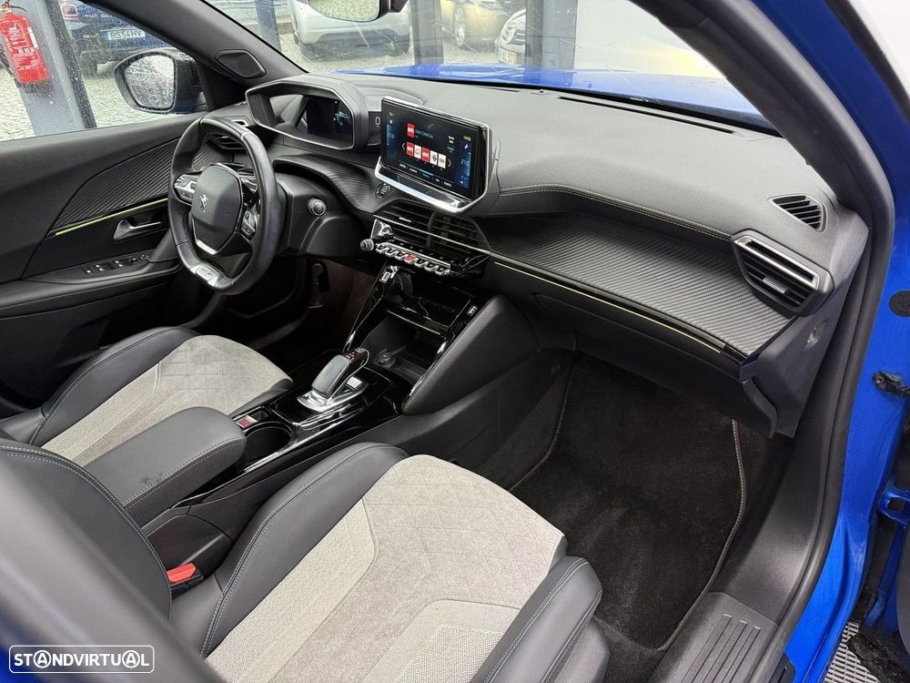 Peugeot e-2008 50 kWh GT - 18