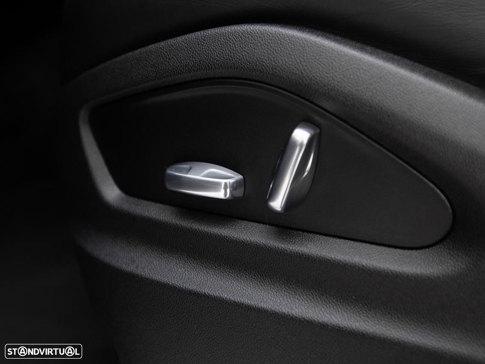 Porsche Cayenne Coupé E-Hybrid - 23